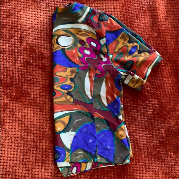 Thrifted abstract rainbow button up - Picture 2 of 2